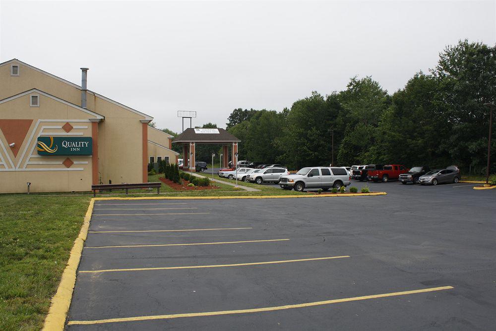 Quality Inn Plainfield I-395 Exterior foto